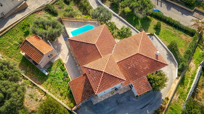 Image No.13-5 Bed House for sale