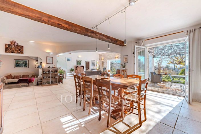 Image No.12-5 Bed House for sale