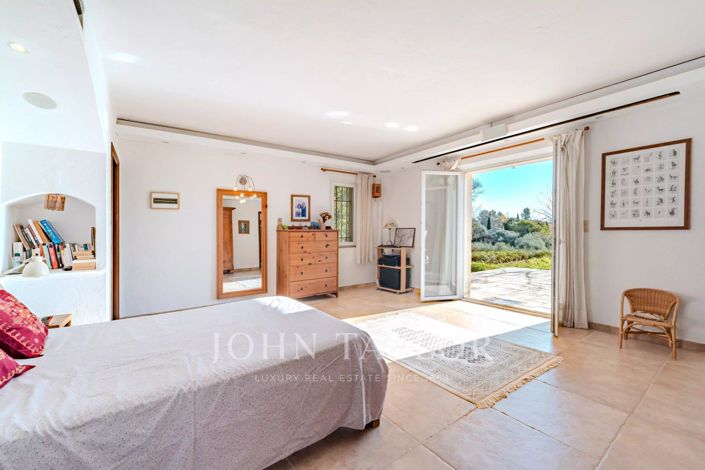 Image No.15-5 Bed House for sale