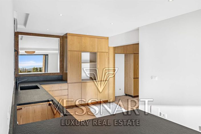 Image No.3-5 Bed House for sale