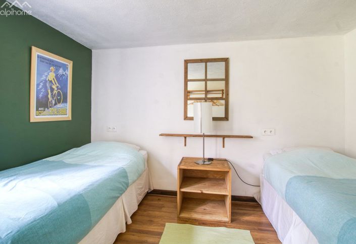 Image No.10-7 Bed House for sale