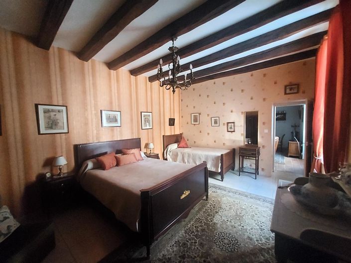 Image No.10-4 Bed House for sale