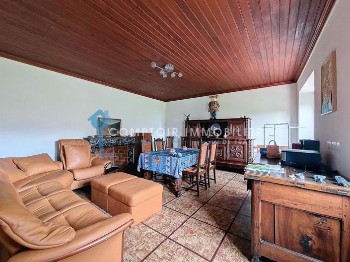 Image No.7-5 Bed House for sale