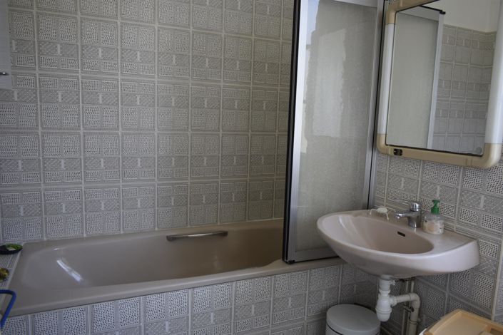 Image No.11-5 Bed House for sale