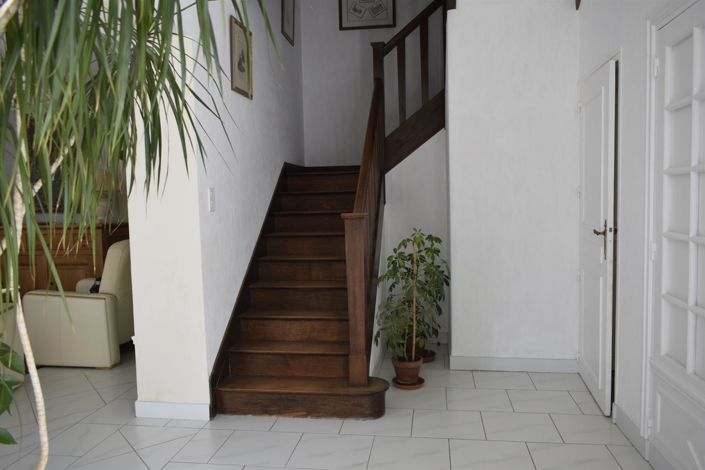 Image No.25-5 Bed House for sale