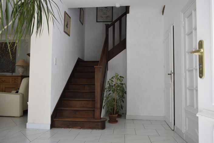 Image No.27-5 Bed House for sale