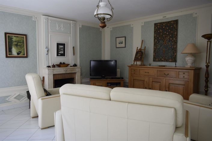 Image No.7-5 Bed House for sale