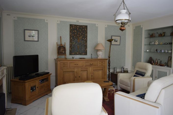 Image No.7-5 Bed House for sale