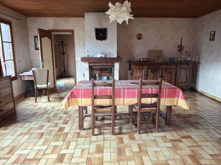 Image No.3-3 Bed House for sale