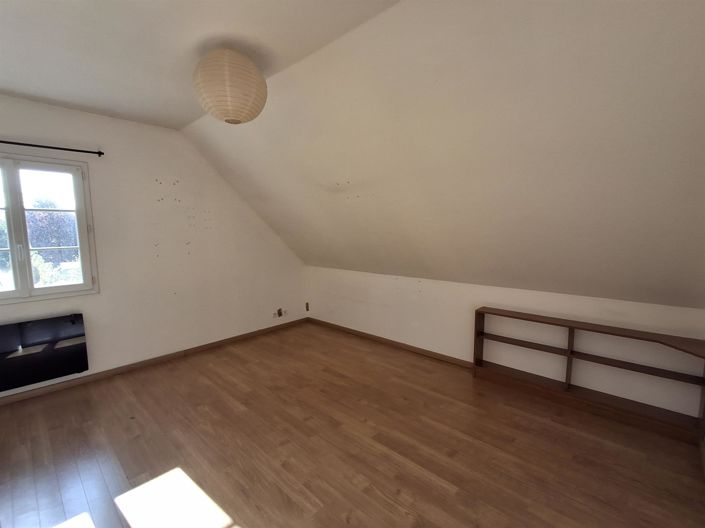 Image No.8-3 Bed House for sale