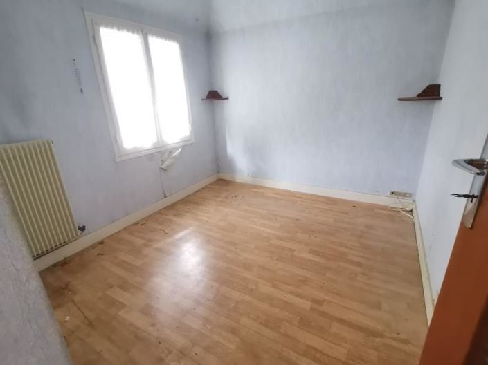 Image No.4-2 Bed House for sale