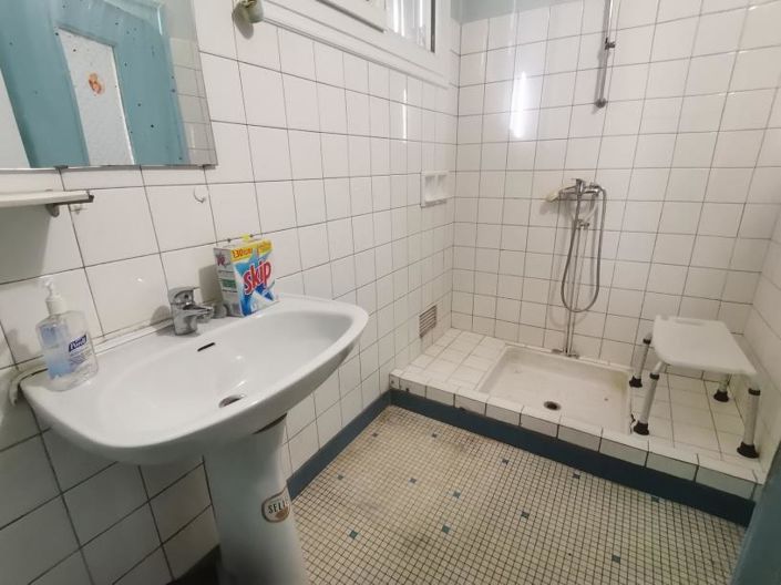 Image No.8-3 Bed House for sale