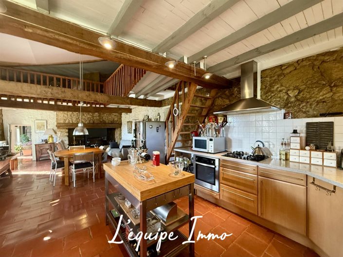 Image No.2-5 Bed House for sale