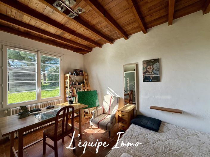 Image No.6-5 Bed House for sale