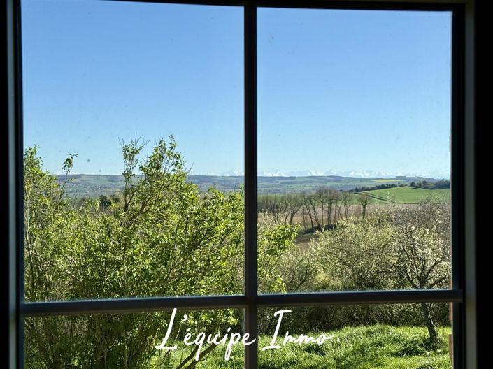 Image No.9-5 Bed House for sale