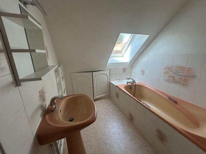 Image No.9-4 Bed House for sale