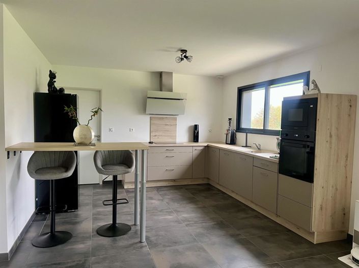 Image No.2-2 Bed House for sale