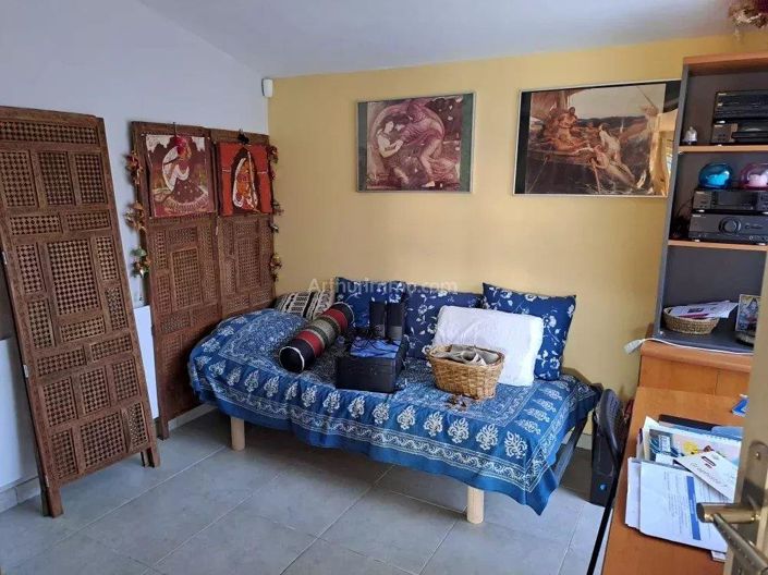 Image No.18-3 Bed House for sale