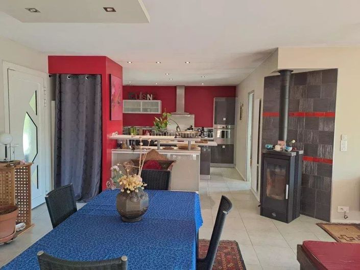 Image No.7-3 Bed House for sale