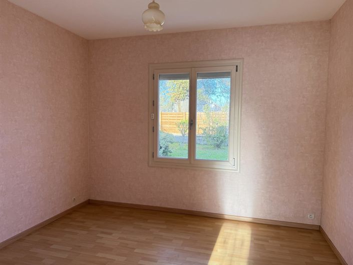 Image No.10-4 Bed House for sale