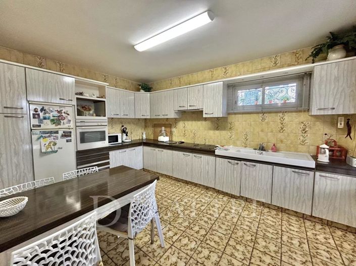 Image No.6-3 Bed House for sale