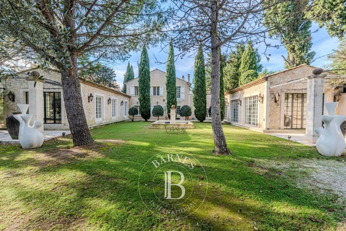 Image No.3-4 Bed House for sale