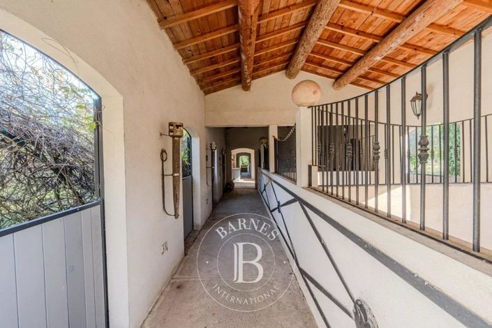 Image No.8-4 Bed House for sale