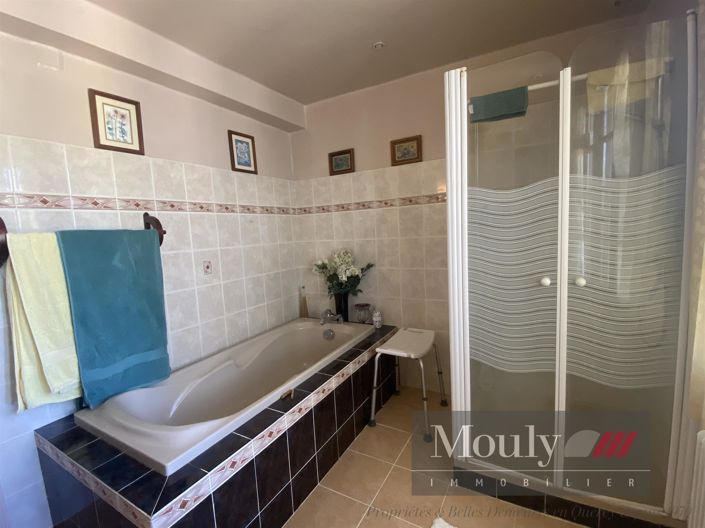 Image No.25-4 Bed House for sale