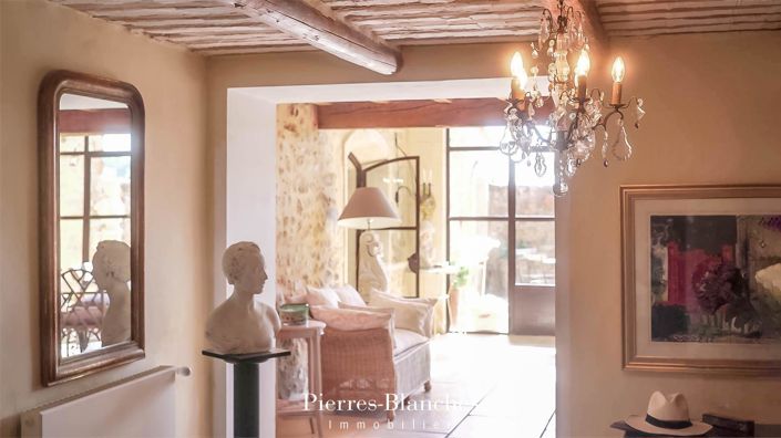 Image No.7-10 Bed House for sale