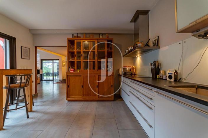 Image No.4-4 Bed House for sale