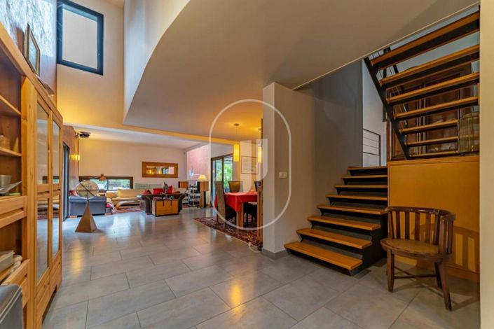 Image No.5-4 Bed House for sale