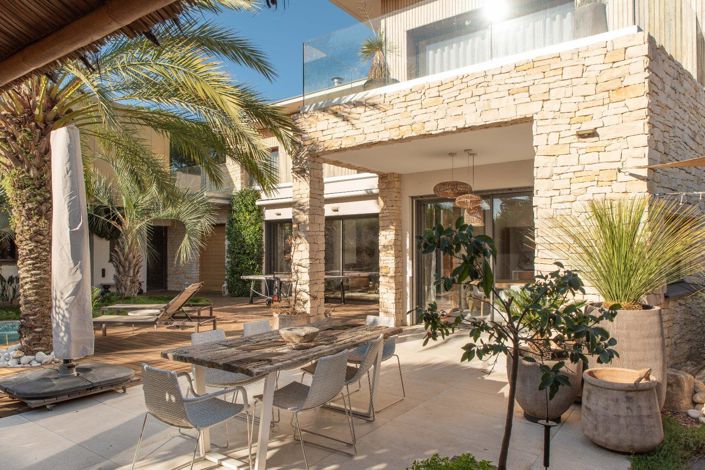 Image No.2-House for sale