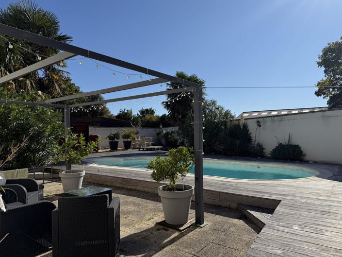 Image No.19-3 Bed House for sale