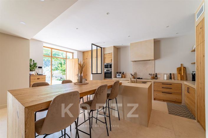 Image No.4-5 Bed House for sale