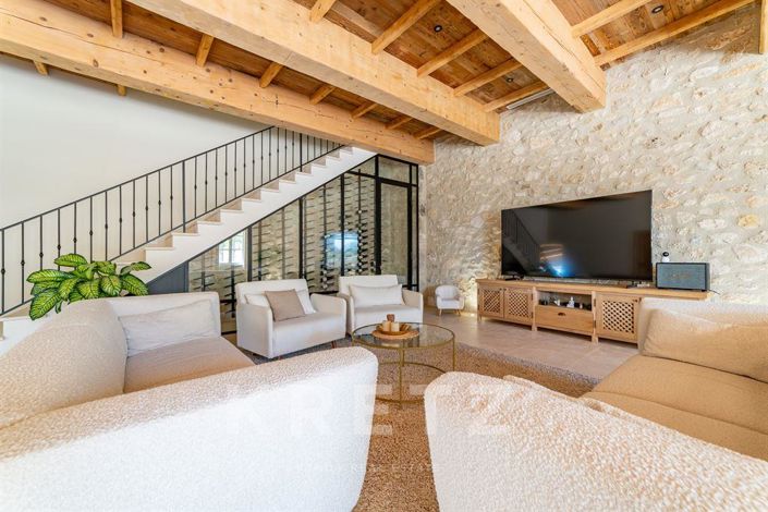 Image No.7-5 Bed House for sale