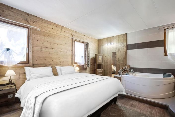 Image No.6-4 Bed House for sale