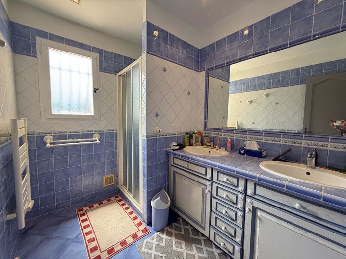 Image No.7-4 Bed House for sale