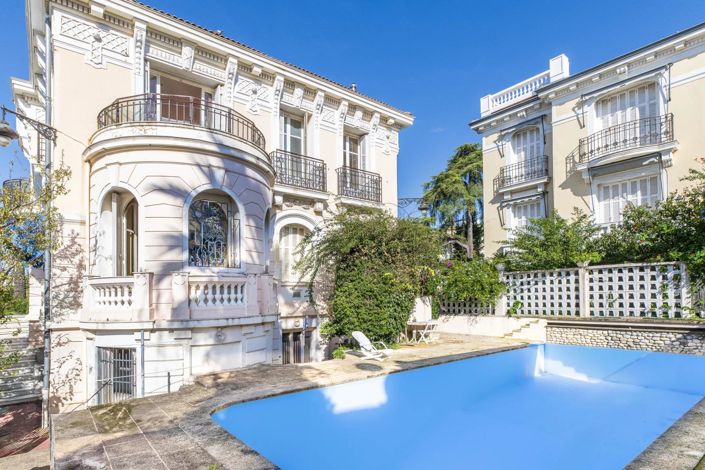 Image No.1-6 Bed House for sale