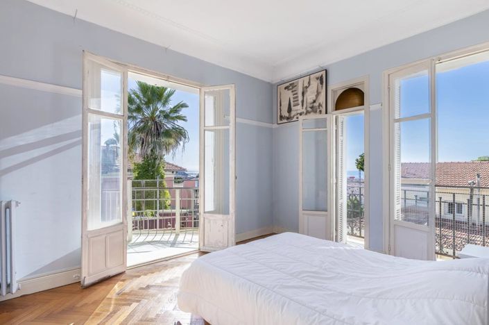 Image No.12-6 Bed House for sale