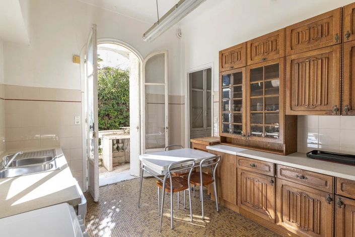 Image No.4-6 Bed House for sale