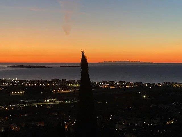 Image No.10-4 Bed House for sale