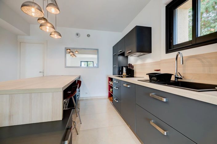 Image No.15-4 Bed House for sale