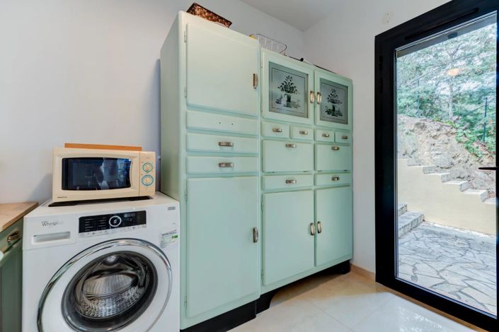 Image No.16-4 Bed House for sale