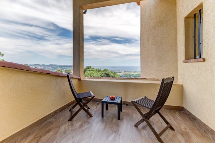 Image No.21-4 Bed House for sale