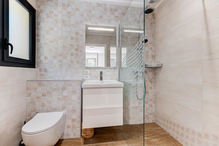 Image No.25-4 Bed House for sale