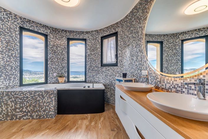 Image No.3-4 Bed House for sale