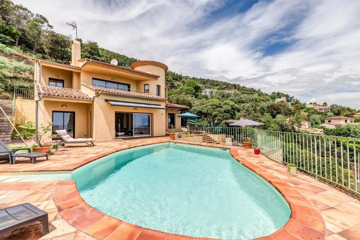 Image No.7-4 Bed House for sale