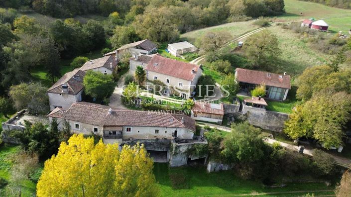 Image No.1-Maison de 17 chambres à vendre à Angoulême