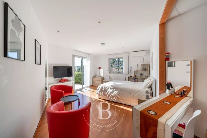 Image No.11-4 Bed House for sale