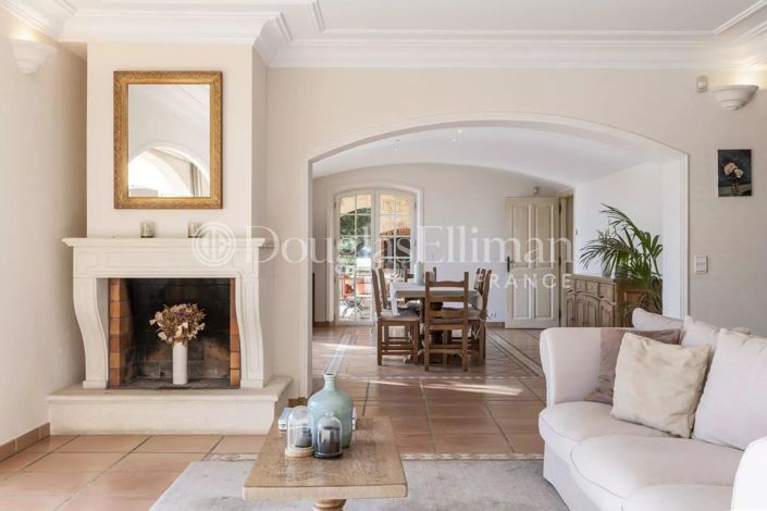 Image No.5-5 Bed House for sale